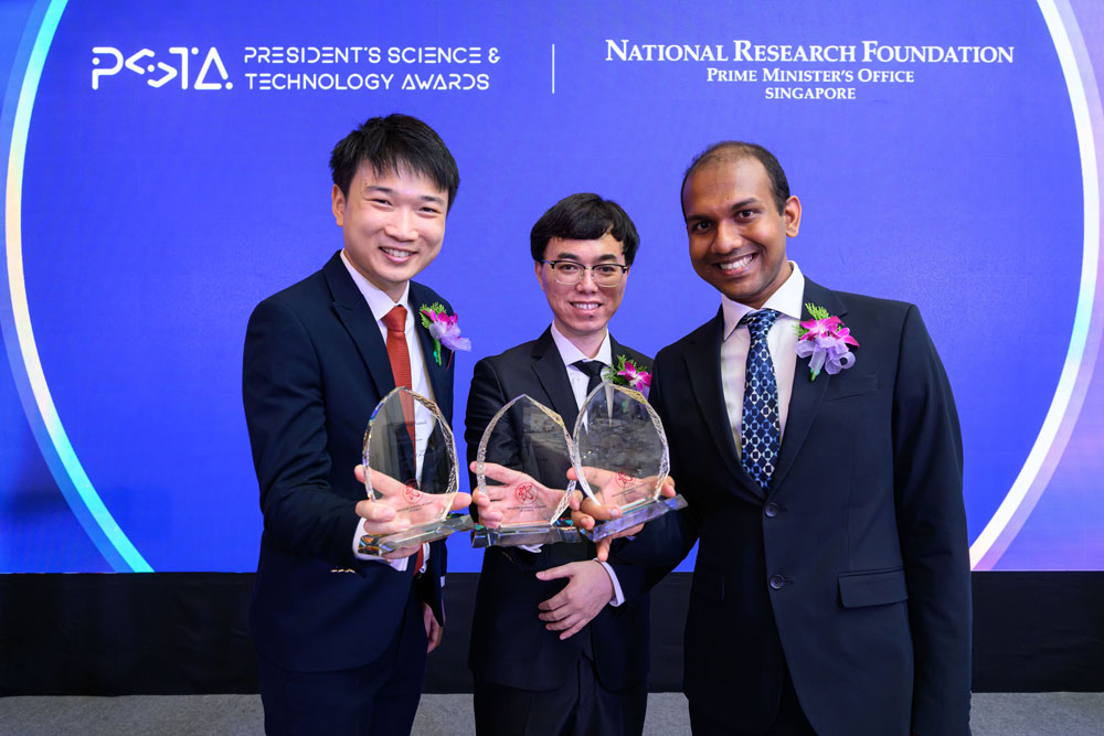 Assistant Professor Soujanya Poria (right) is one of this year’s recipients of the Young Scientist Award. (Image credit: National Research Foundation)